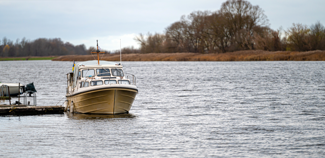 ¿Cómo viajar en barco fluvial y descubrir ciudades únicas?